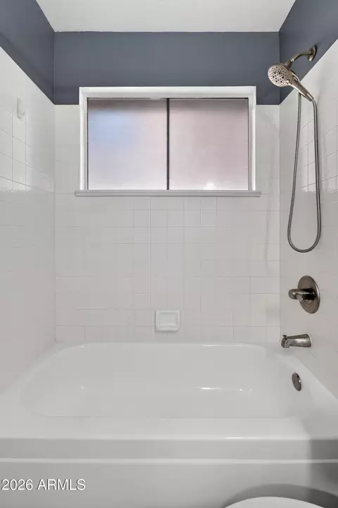 Bath - 4345 E Badger Way, Phoenix, AZ 85044 photo 5 of 5