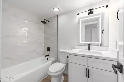 Bath - 4721 E Jones Ave, Phoenix, AZ 85040 photo 1 of 2