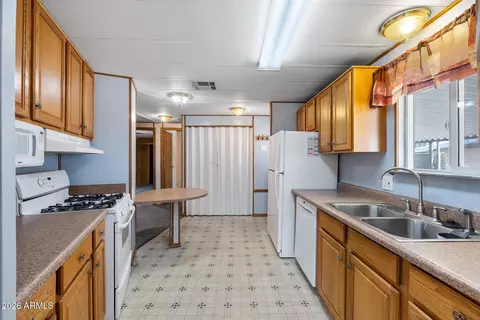 2701 E Utopia Rd #6, Phoenix, AZ 85050 photo 4