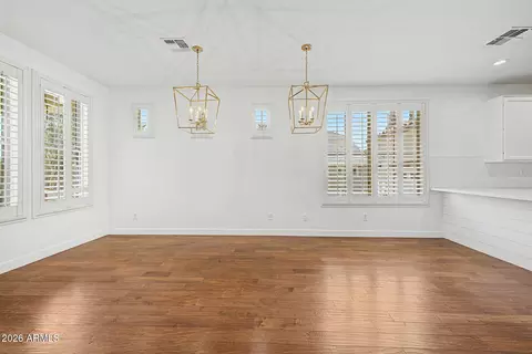 Living - 2850 E Camellia Dr, Gilbert, AZ 85296 photo 3 of 10