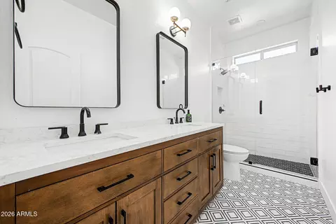 Bath - 2850 E Camellia Dr, Gilbert, AZ 85296 photo 3 of 5