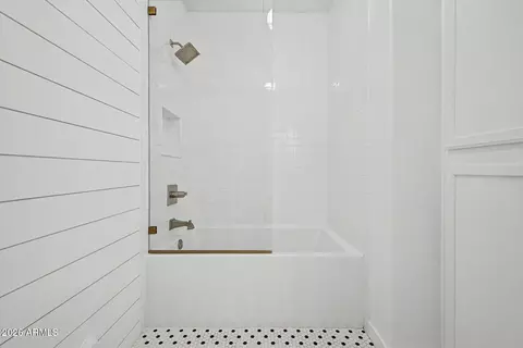 Bath - 2850 E Camellia Dr, Gilbert, AZ 85296 photo 5 of 5
