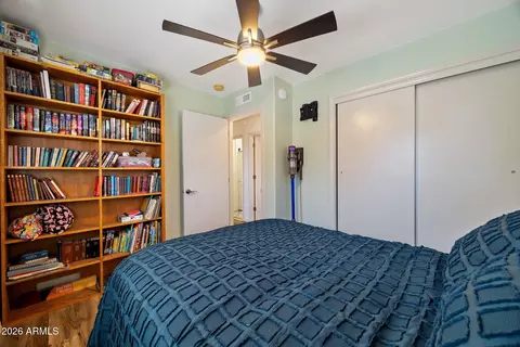 Bedroom - 2266 Spitfire Cir, Overgaard, AZ 85933 photo 3 of 5