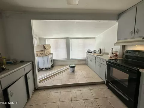Kitchen - 140 W Martin Rd, Coolidge, AZ 85128 photo 6 of 8