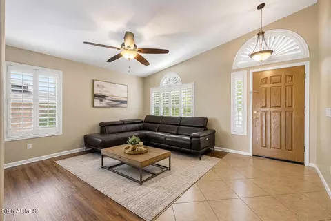 4731 E South Fork Dr, Phoenix, AZ 85044 photo 4