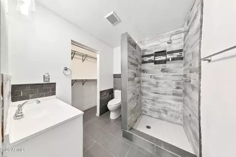 Bath - 1831 W 3rd Pl, Mesa, AZ 85201 photo 6 of 7