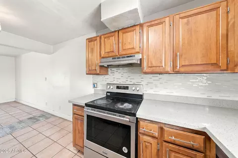 Kitchen - 1831 W 3rd Pl, Mesa, AZ 85201 photo 1 of 5