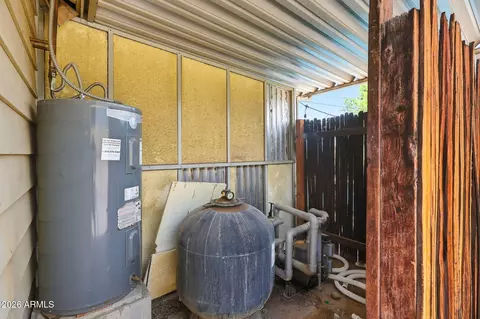 Exterior - 1831 W 3rd Pl, Mesa, AZ 85201 photo 14 of 15