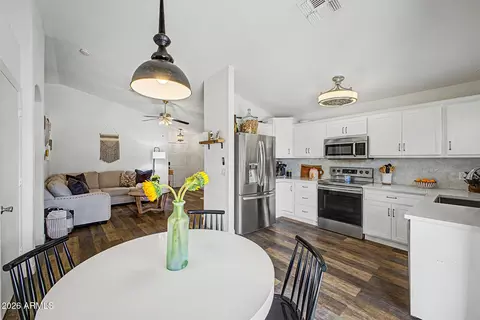 Kitchen - 2145 E Williams Dr, Phoenix, AZ 85024 photo 2 of 3