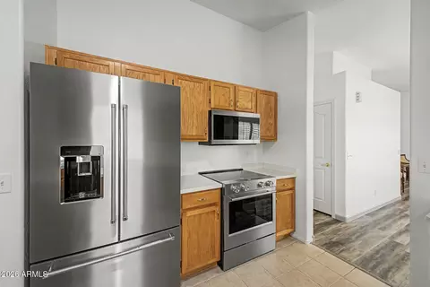 Kitchen - 2019 E Glenhaven Dr, Phoenix, AZ 85048 photo 3 of 5