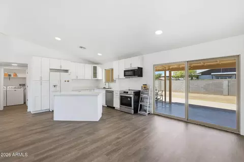 Other - 2826 E Cactus Rd, Phoenix, AZ 85032 photo 2 of 8