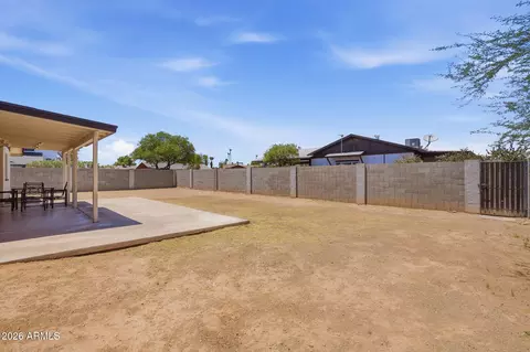 Exterior - 2826 E Cactus Rd, Phoenix, AZ 85032 photo 3 of 4