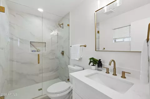 Bath - 728 N Pine St, Gilbert, AZ 85233 photo 3 of 3
