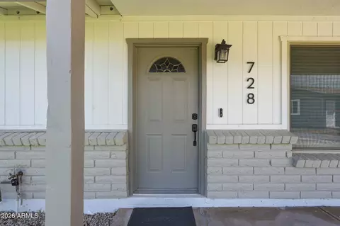 Exterior - 728 N Pine St, Gilbert, AZ 85233 photo 2 of 4