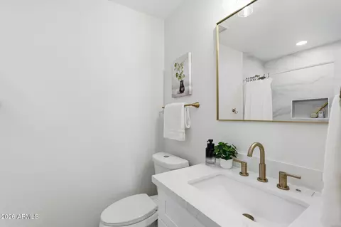 Bath - 728 N Pine St, Gilbert, AZ 85233 photo 1 of 3