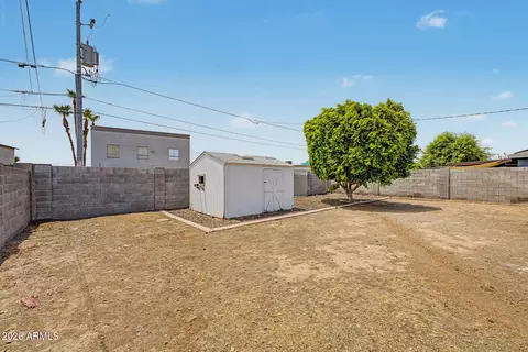 Exterior - 3152 N 24th Dr, Phoenix, AZ 85015 photo 4 of 5
