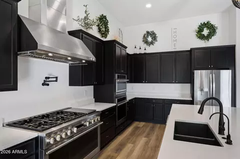 Kitchen - 9932 E Rotation Dr, Mesa, AZ 85212 photo 4 of 4