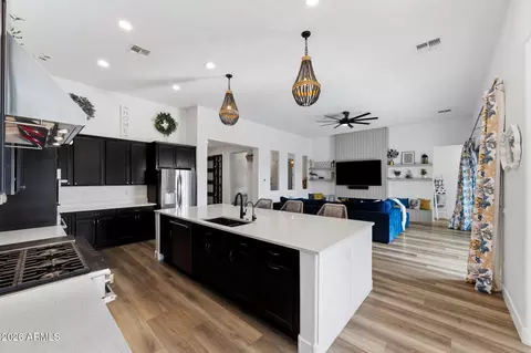 Kitchen - 9932 E Rotation Dr, Mesa, AZ 85212 photo 3 of 4