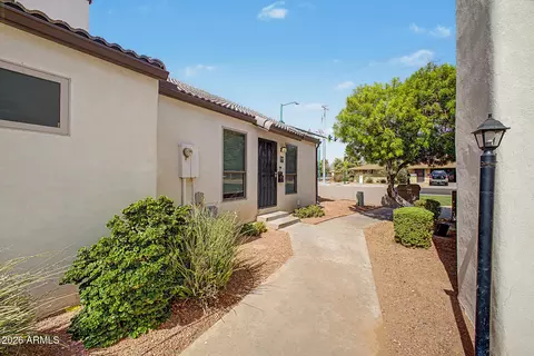 Exterior - 1188 E Belmont Ave, Phoenix, AZ 85020 photo 2 of 9