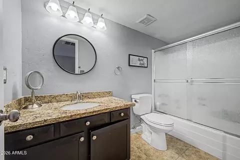Bath - 1188 E Belmont Ave, Phoenix, AZ 85020 photo 1 of 2
