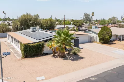 View/Area - 2913 W Madras Ln, Phoenix, AZ 85053 photo 1 of 5