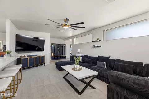 Living - 2913 W Madras Ln, Phoenix, AZ 85053 photo 2 of 4