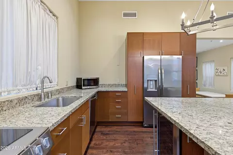 Kitchen - 610 E Roosevelt St #148, Phoenix, AZ 85004 photo 2 of 5