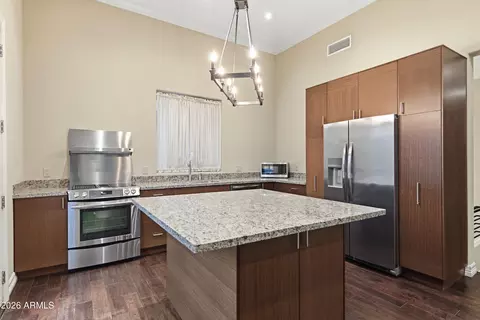 Kitchen - 610 E Roosevelt St #148, Phoenix, AZ 85004 photo 1 of 5