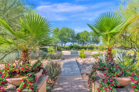 5716 E Milton Dr, Cave Creek, AZ 85331