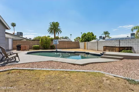 Exterior - 2922 E Altadena Ave, Phoenix, AZ 85028 photo 4 of 9