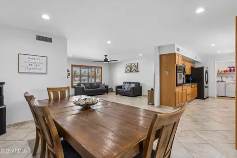 Dining - 2922 E Altadena Ave, Phoenix, AZ 85028 photo 1 of 2