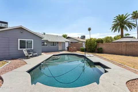 Exterior - 2922 E Altadena Ave, Phoenix, AZ 85028 photo 5 of 9