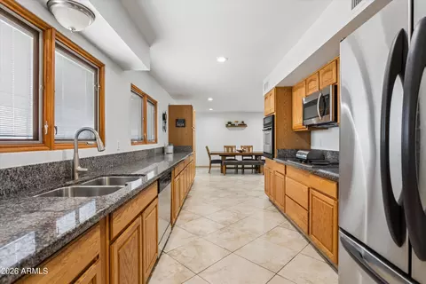 Kitchen - 2922 E Altadena Ave, Phoenix, AZ 85028 photo 1 of 3