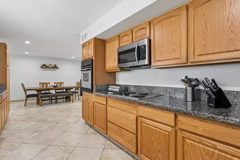 Kitchen - 2922 E Altadena Ave, Phoenix, AZ 85028 photo 2 of 3