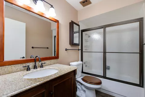 Bath - 2815 E Sylvia St, Phoenix, AZ 85032 photo 2 of 2