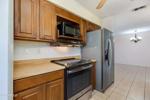 Kitchen - 2815 E Sylvia St, Phoenix, AZ 85032 photo 3 of 4