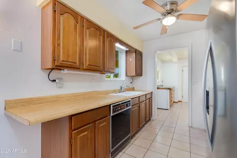 Kitchen - 2815 E Sylvia St, Phoenix, AZ 85032 photo 2 of 4