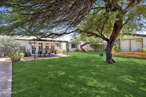 Exterior - 3323 E Palm Ln, Phoenix, AZ 85008 photo 2 of 5
