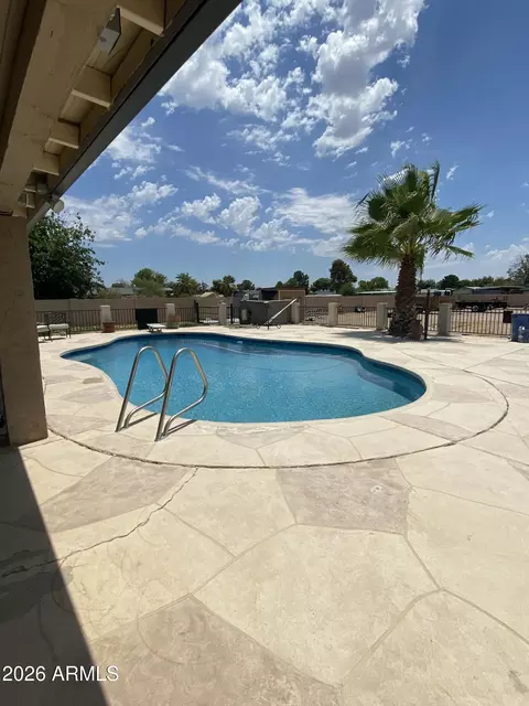 5241 W Tierra Buena Ln, Glendale, AZ 85306