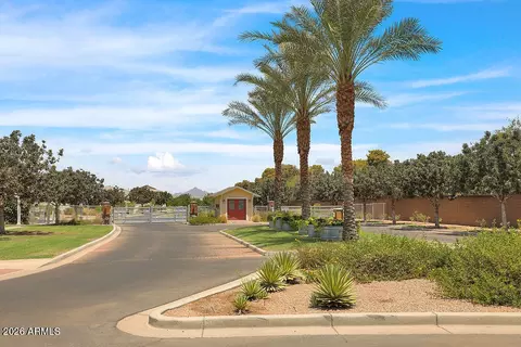 View/Area - 6315 S 24th Pl, Phoenix, AZ 85042 photo 1 of 4
