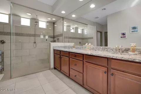Bath - 6315 S 24th Pl, Phoenix, AZ 85042 photo 1 of 5
