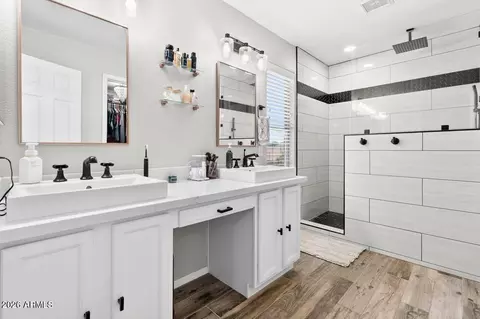 Bath - 8707 E Natal Ave, Mesa, AZ 85209 photo 2 of 3
