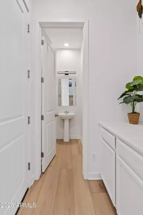 Entry Way - 10204 E Thunderbolt Ave, Mesa, AZ 85212 photo 3 of 5