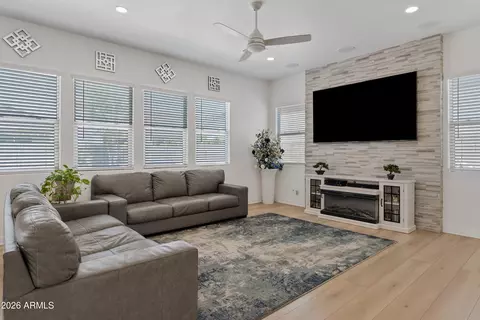 Living - 10204 E Thunderbolt Ave, Mesa, AZ 85212 photo 1 of 2