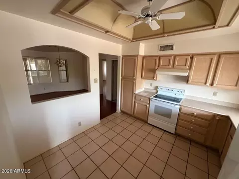Kitchen - 7941 E Navarro Ave, Mesa, AZ 85209 photo 3 of 3