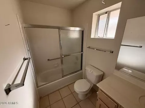 Bath - 7941 E Navarro Ave, Mesa, AZ 85209 photo 3 of 4