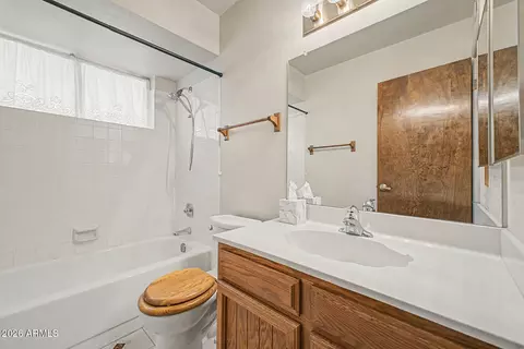 Bath - 3906 W Willow Ave, Phoenix, AZ 85029 photo 3 of 3