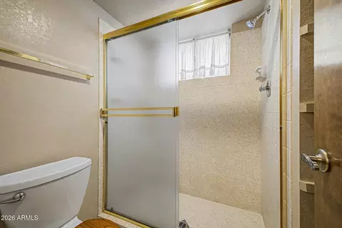 Bath - 3906 W Willow Ave, Phoenix, AZ 85029 photo 2 of 3