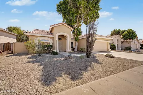 Exterior - 655 W Silver Creek Rd, Gilbert, AZ 85233 photo 2 of 5