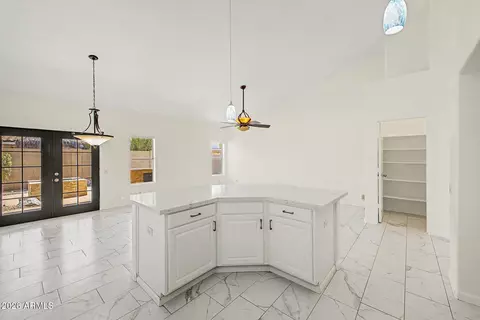 Kitchen - 655 W Silver Creek Rd, Gilbert, AZ 85233 photo 4 of 5